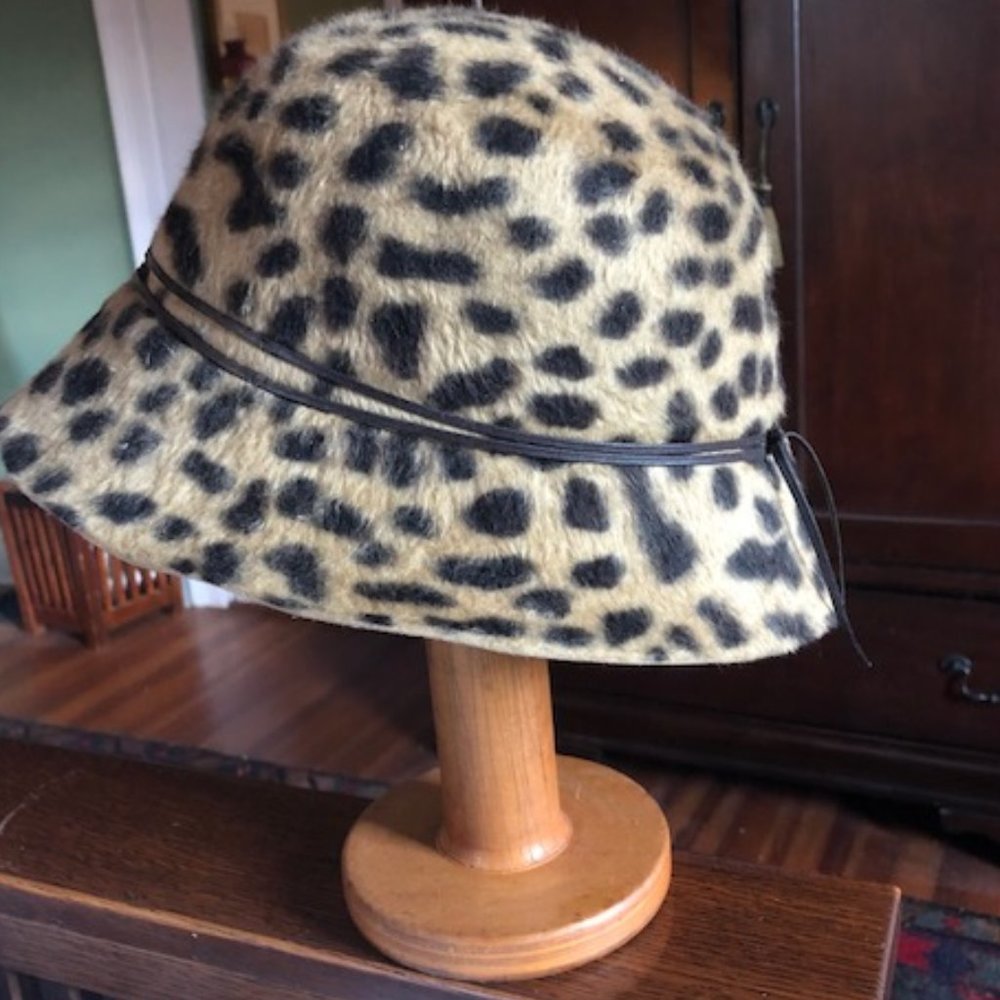 Banana Republic Animal Leopard Print Cloche Hat